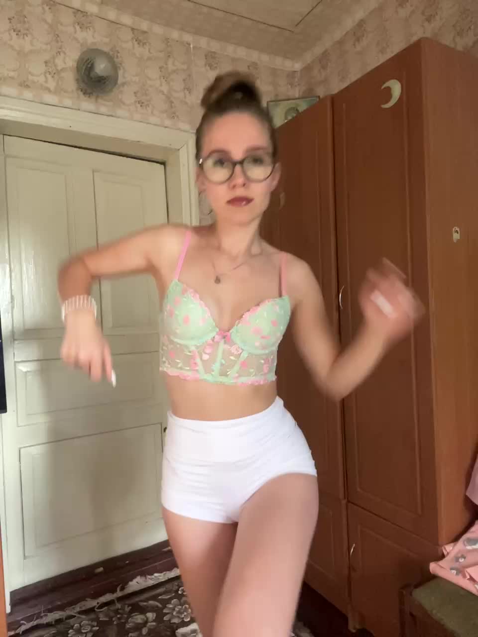 Milana22a Adult Chat August 25, 2025