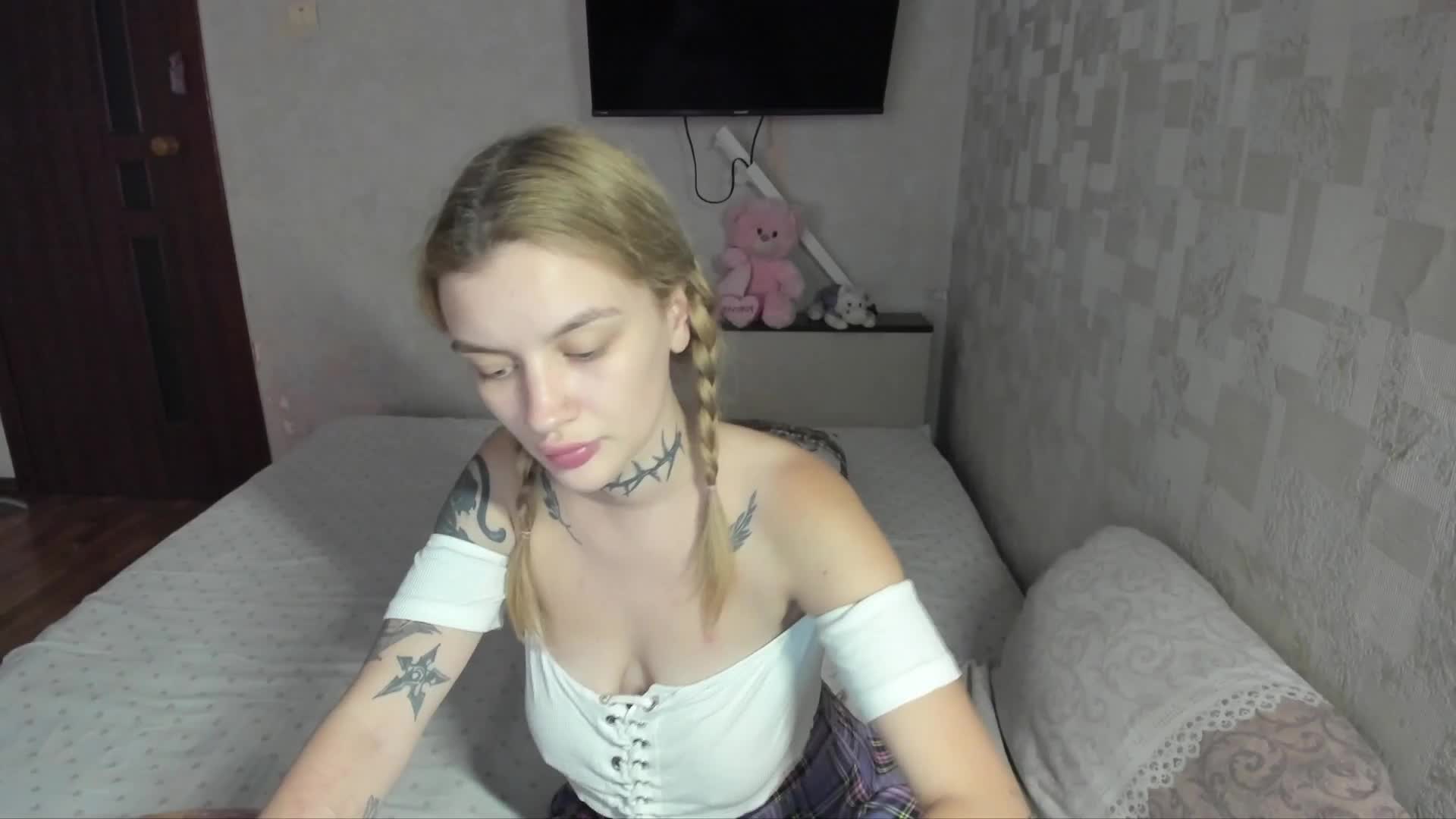 AlisTris Adult Chat August 25, 2025