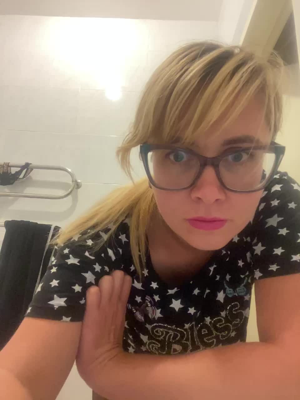 Elegant00Girl Adult Chat August 26, 2025