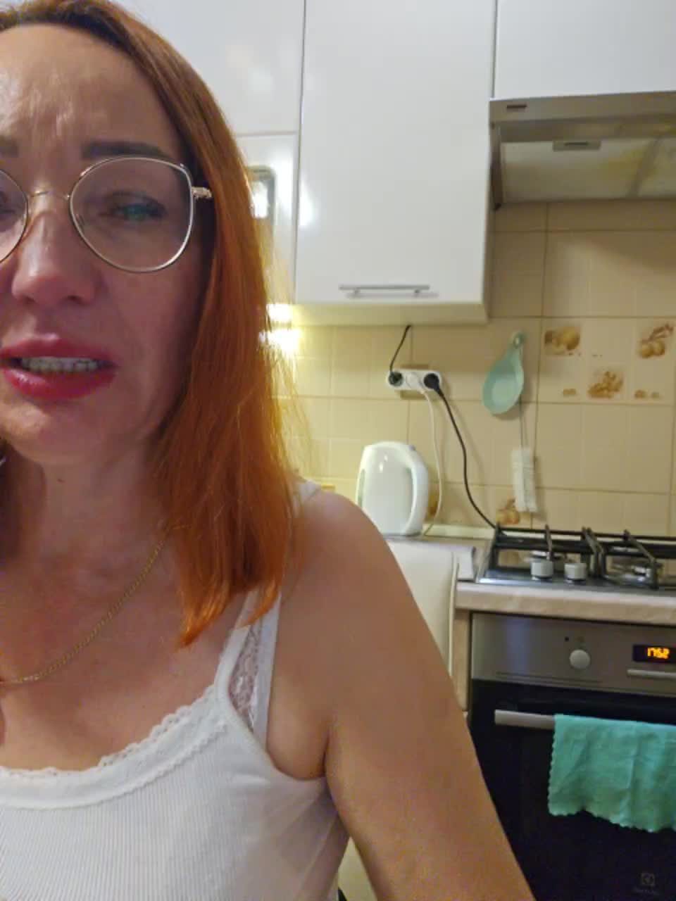 Pink-Lips Adult Chat August 26, 2025