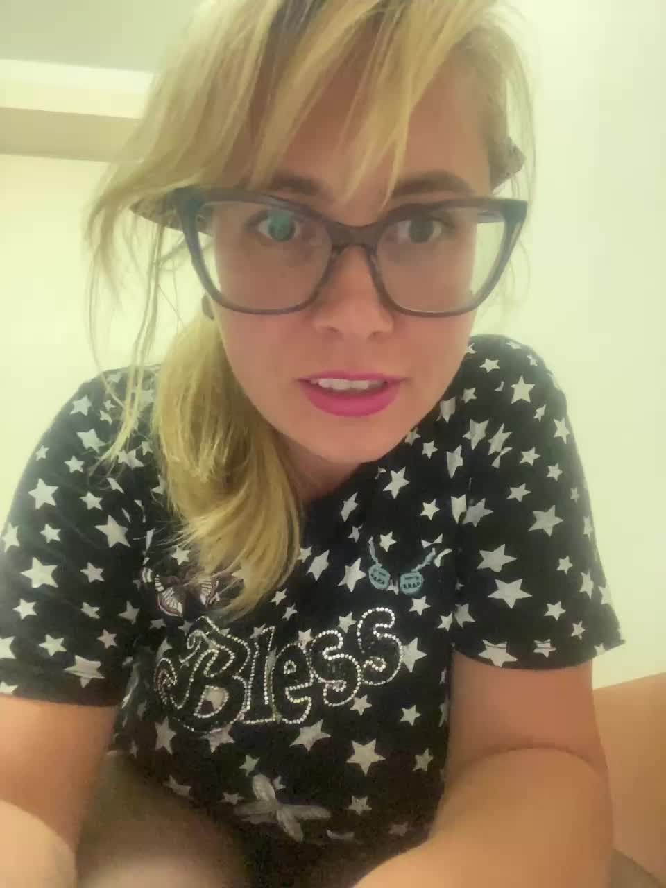 Elegant00Girl Adult Chat August 26, 2025