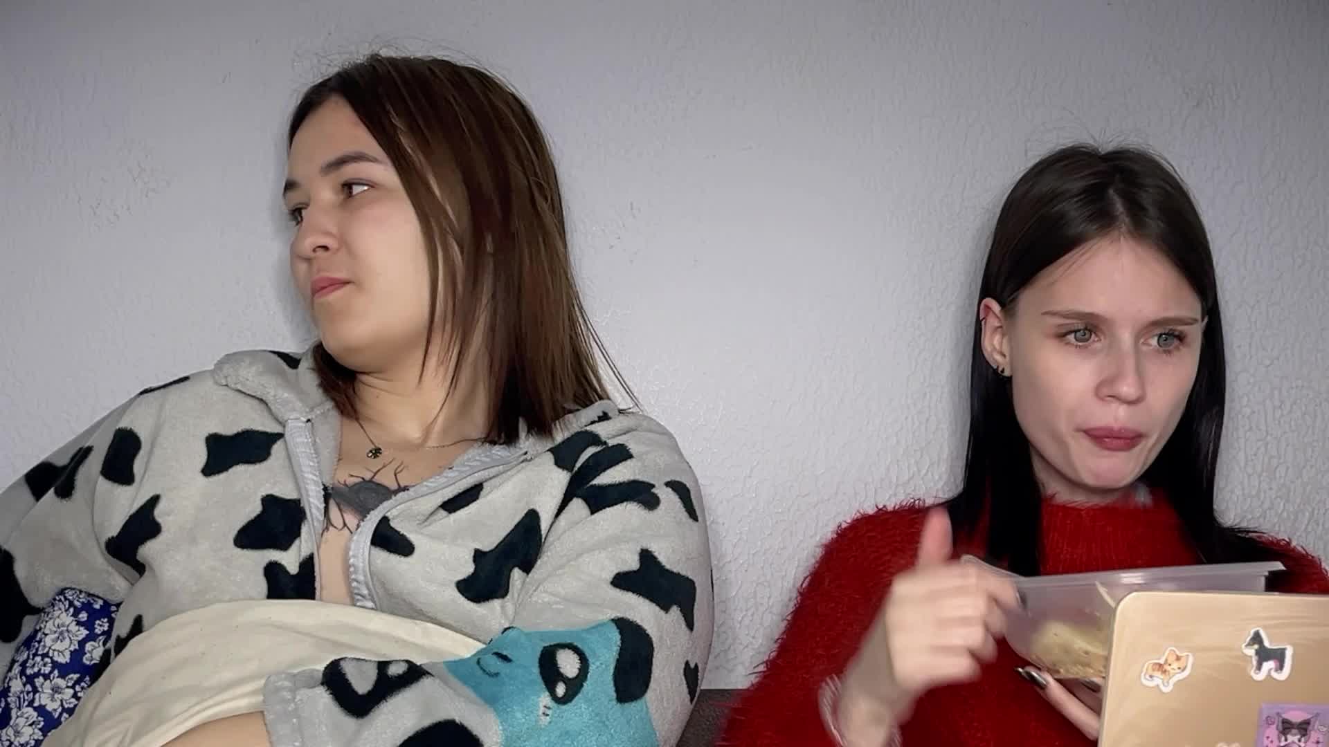 ZoyaVikki Adult Chat August 26, 2025