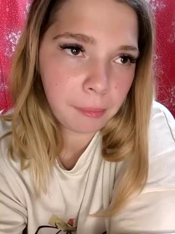 Zuli_Kiska Adult Chat August 26, 2025