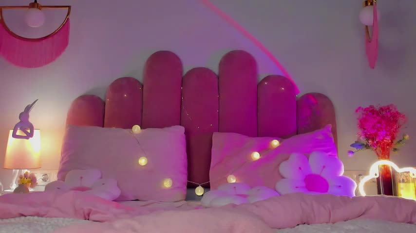 ElsaYoung Adult Chat August 26, 2025