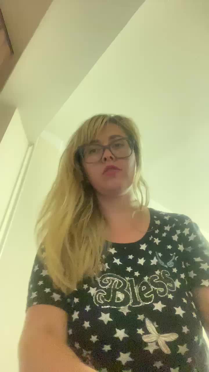 Elegant00Girl Adult Chat August 26, 2025