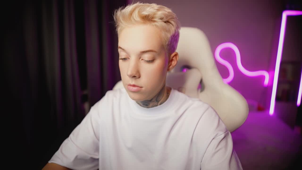 tezes Adult Chat August 26, 2025