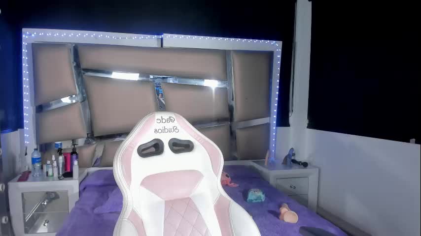 jadeestudios Adult Chat August 26, 2025