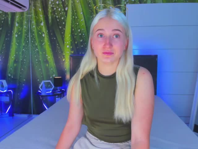 HollyTaillor Adult Chat August 26, 2025