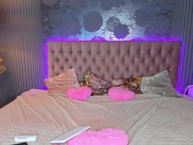 NikkiBust Adult Chat August 26, 2025