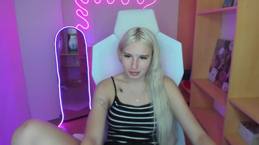 EvelinaLuu Adult Chat August 26, 2025