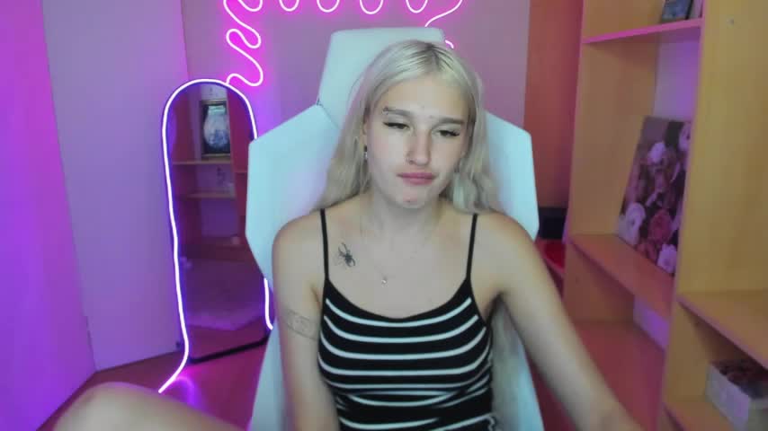 EvelinaLuu Adult Chat August 26, 2025