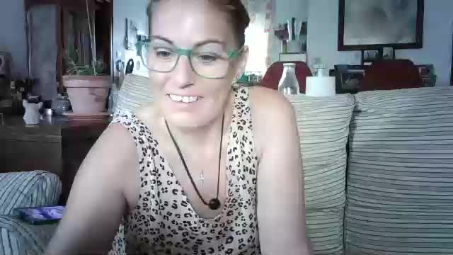 lolahueso Adult Chat August 26, 2025