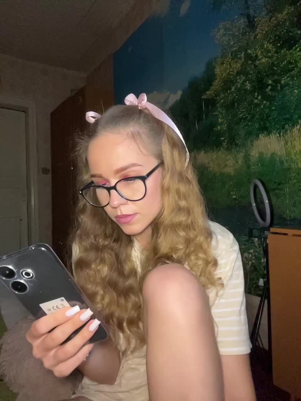 Milana22a Adult Chat August 27, 2025