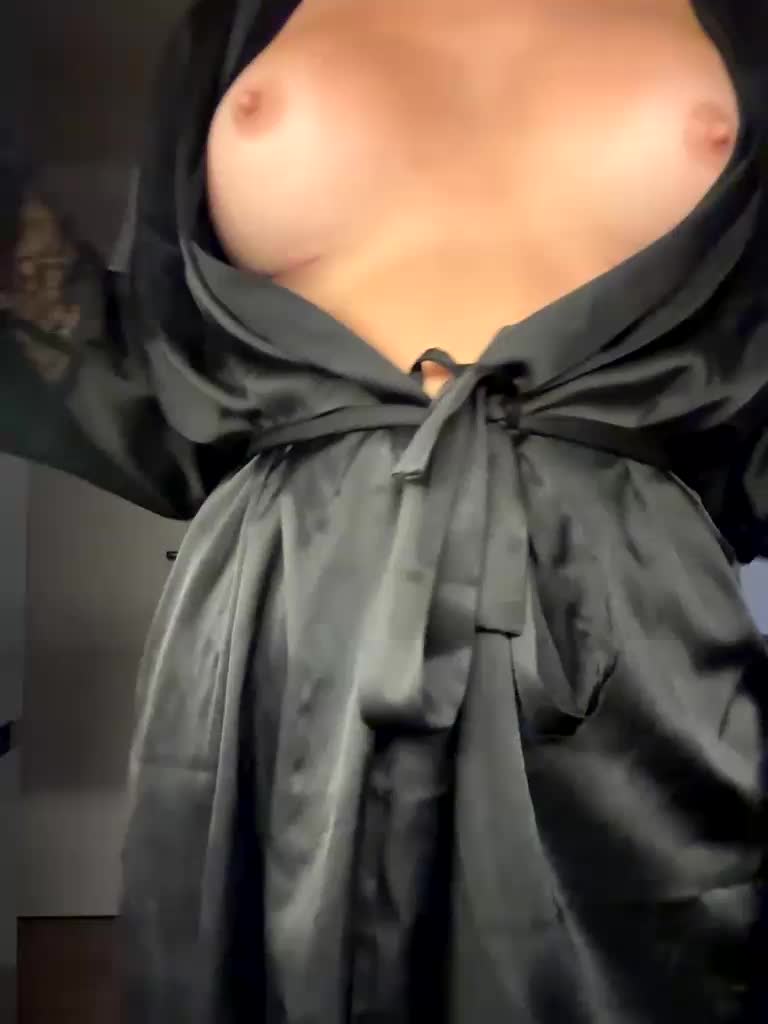 PrettyMarry1 Adult Chat August 27, 2025