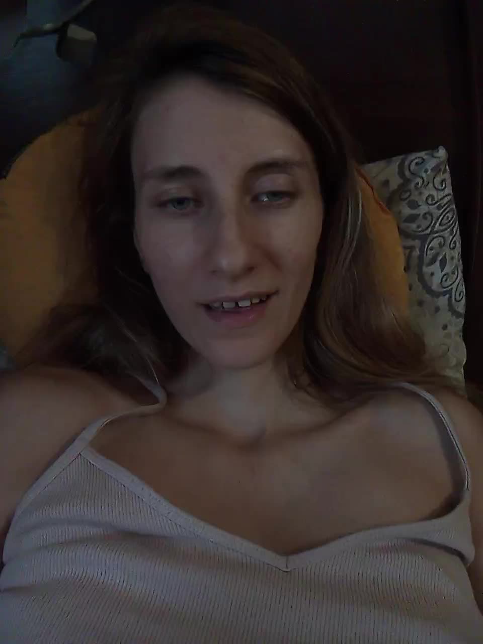 Kitty2044 Adult Chat August 27, 2025