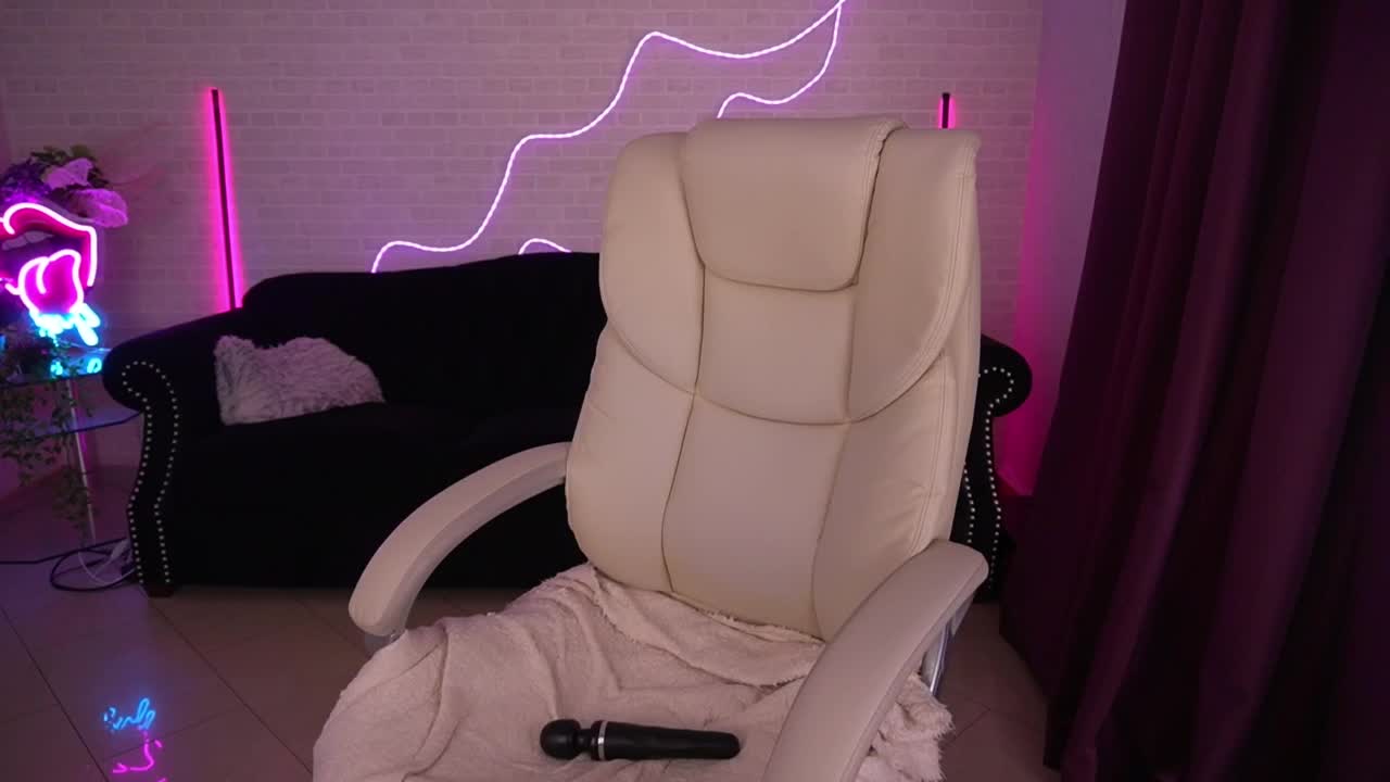 DaenerysDaen Adult Chat August 27, 2025