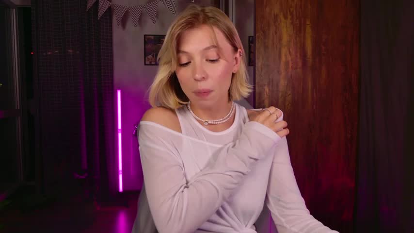 EllySunlover Adult Chat August 27, 2025