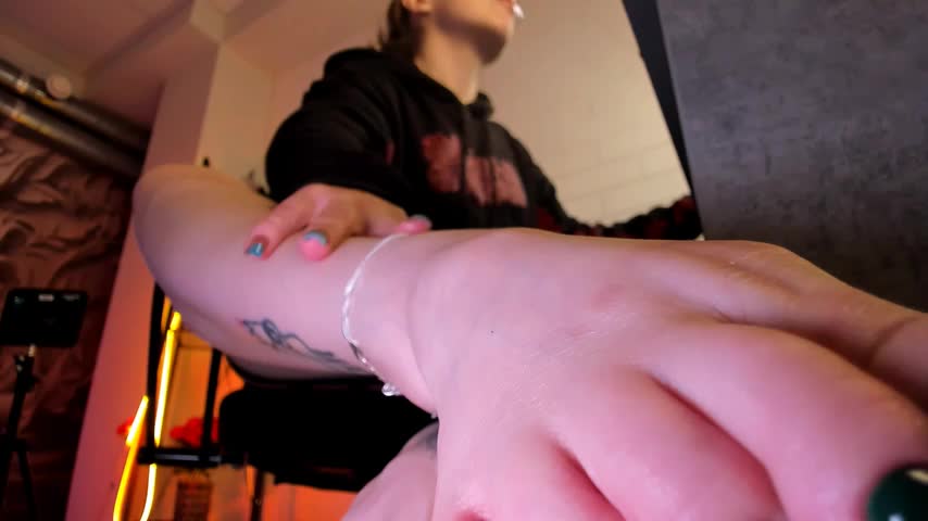 AphexQueen Adult Chat August 26, 2025