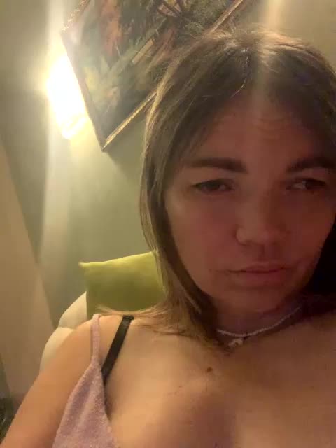 Ella-Pearlie Adult Chat August 27, 2025