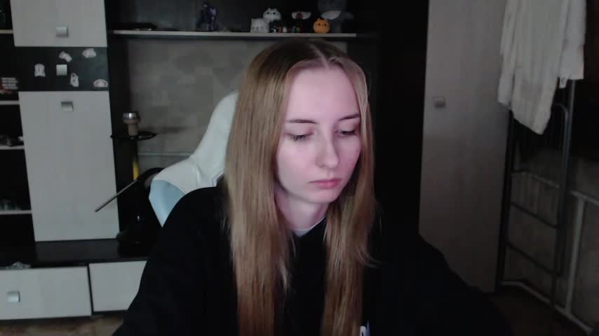 Cutti_Crystal Adult Chat August 26, 2025