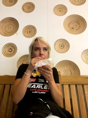 LikaCat Adult Chat August 26, 2025