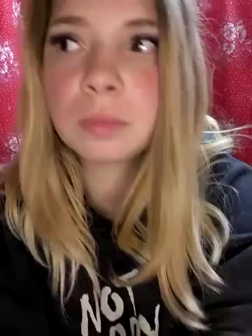 Zuli_Kiska Adult Chat August 27, 2025