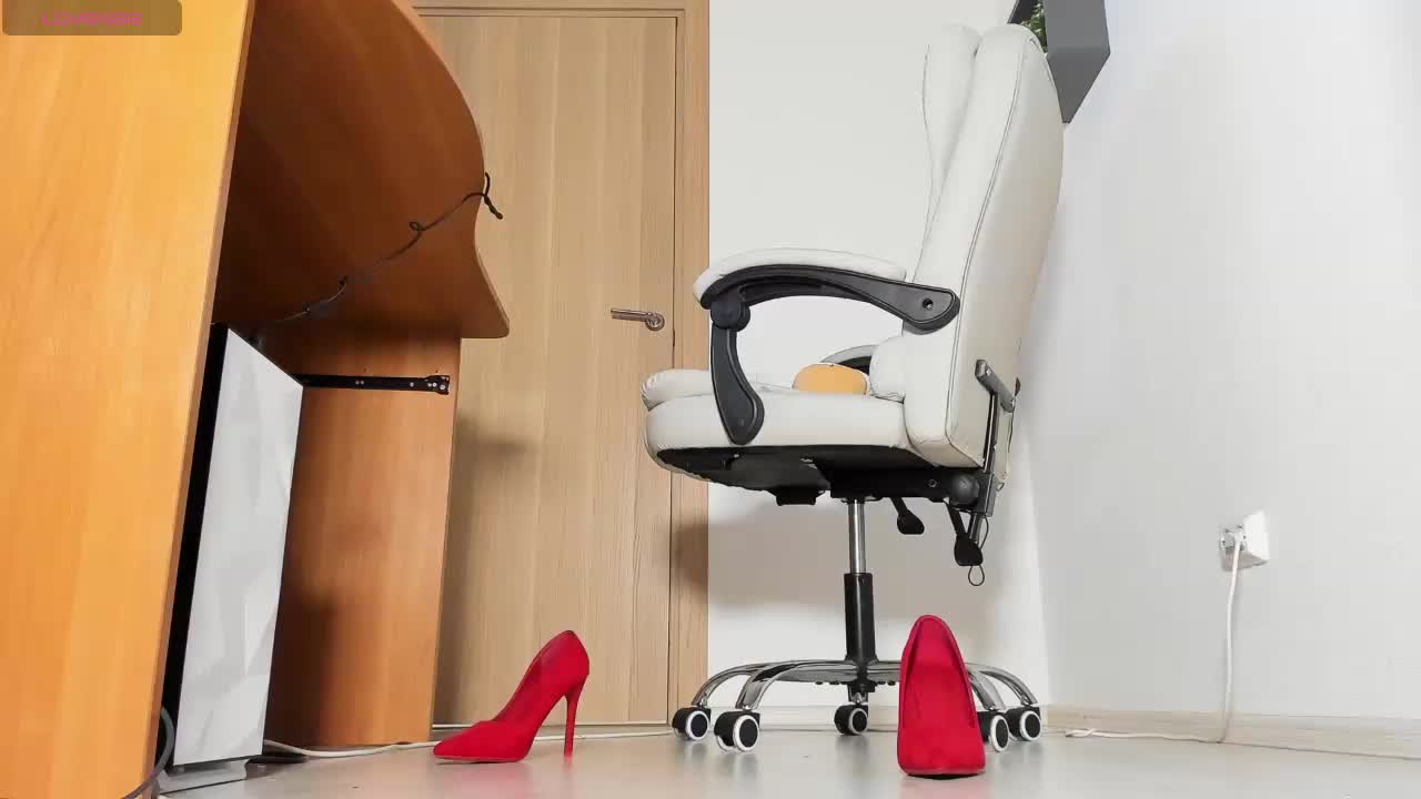 mistressvictoria Adult Chat August 27, 2025