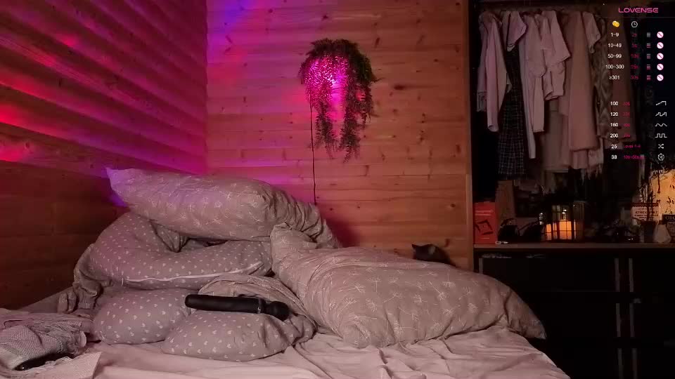 emiliyafox Adult Chat August 27, 2025