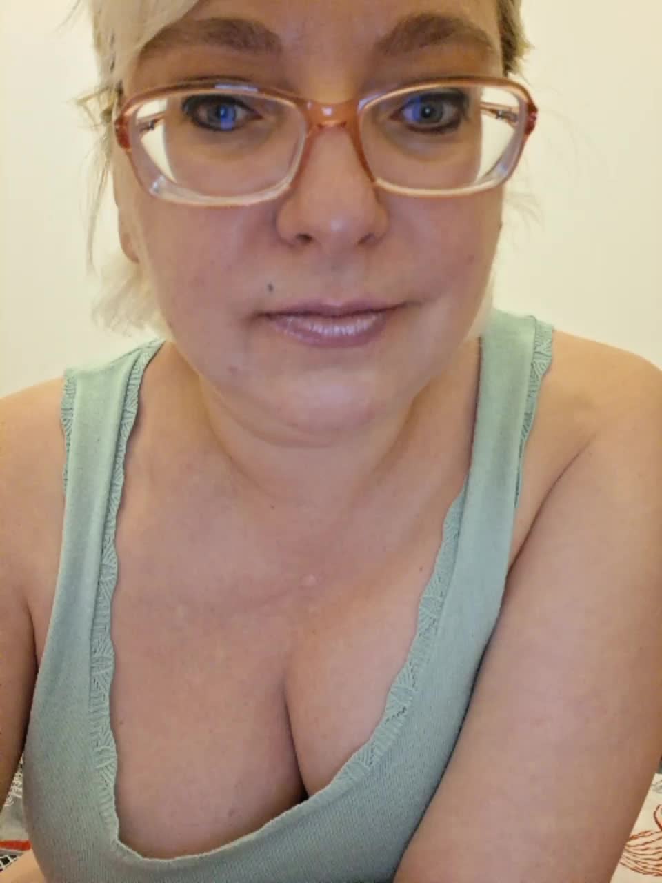 Vika211 Adult Chat August 27, 2025