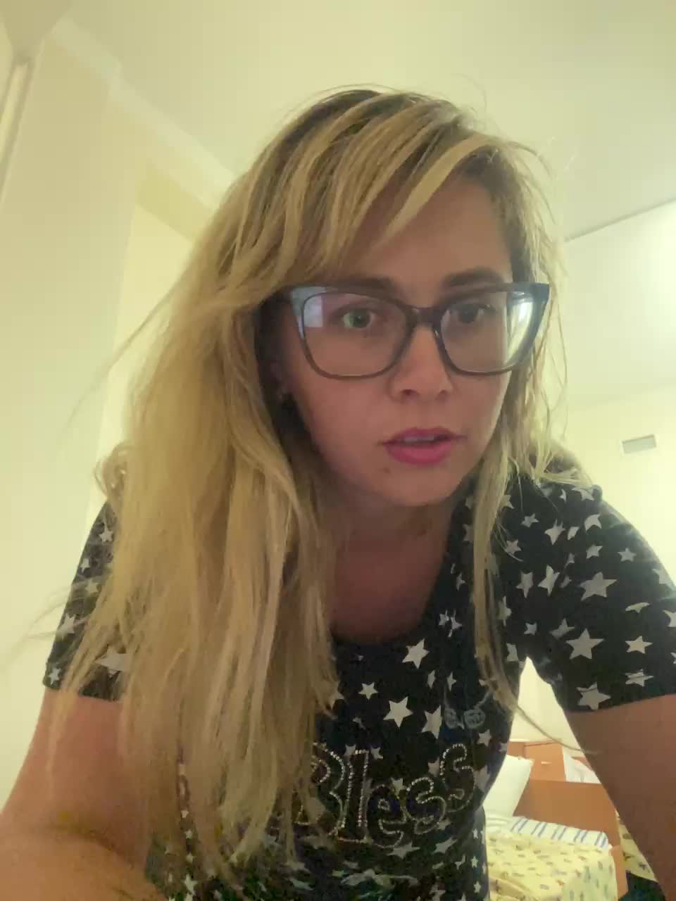 Elegant00Girl Adult Chat August 27, 2025