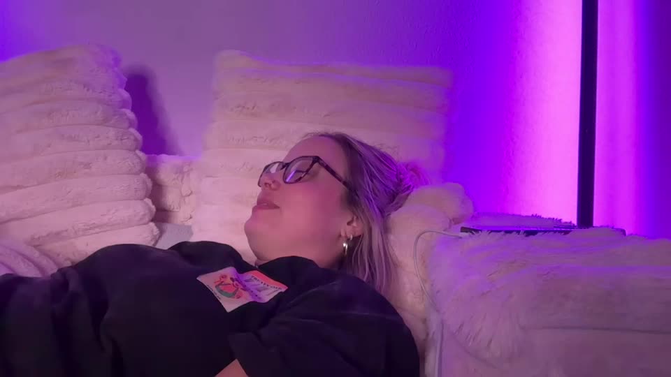 leanneluxecouple Adult Chat August 27, 2025