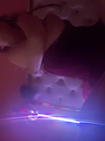 Flossy_Vettie Adult Chat August 27, 2025