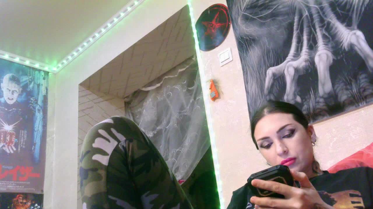 TvarRoxy Adult Chat August 27, 2025