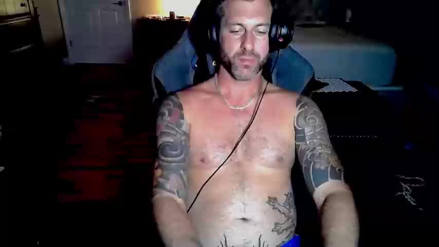 johnnyworkshard112358 Adult Chat August 27, 2025