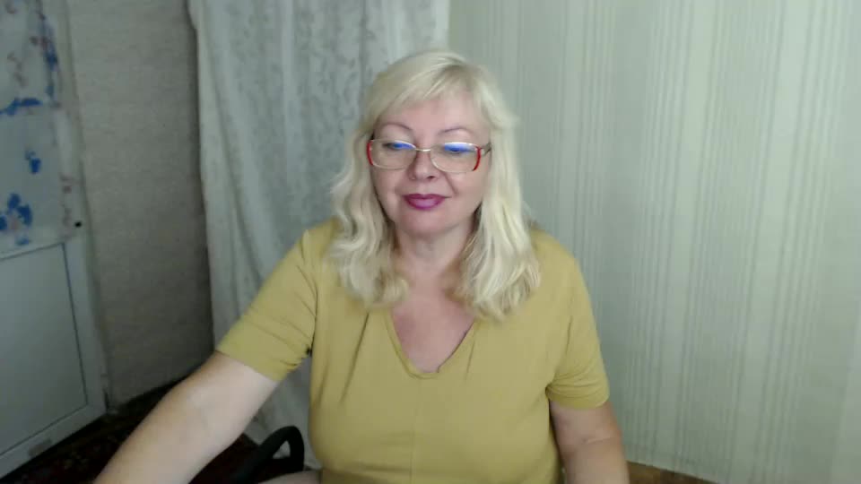 EvelynLoveShy Adult Chat August 27, 2025