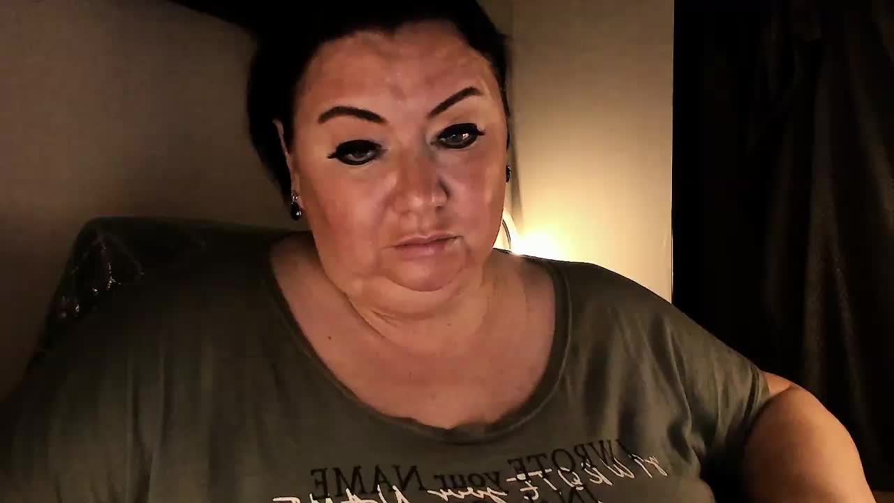 Alinahott1 Adult Chat August 27, 2025