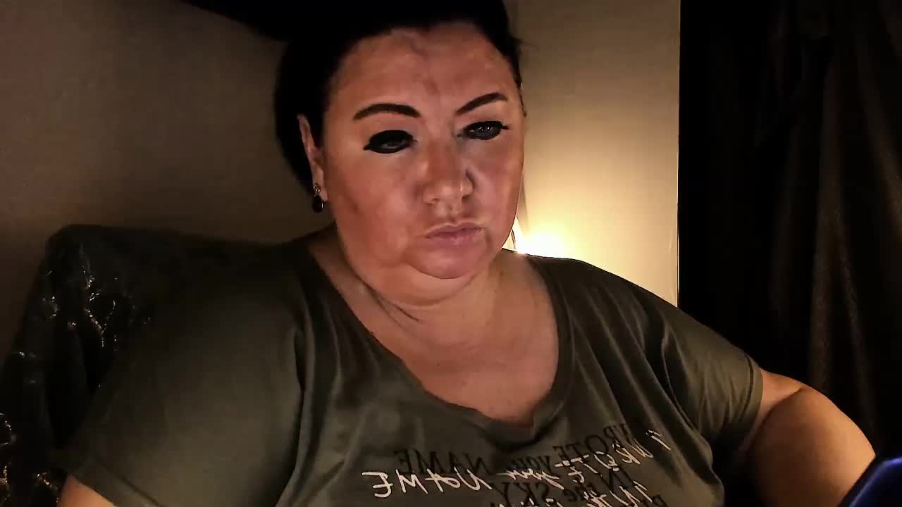 Alinahott1 Adult Chat August 27, 2025