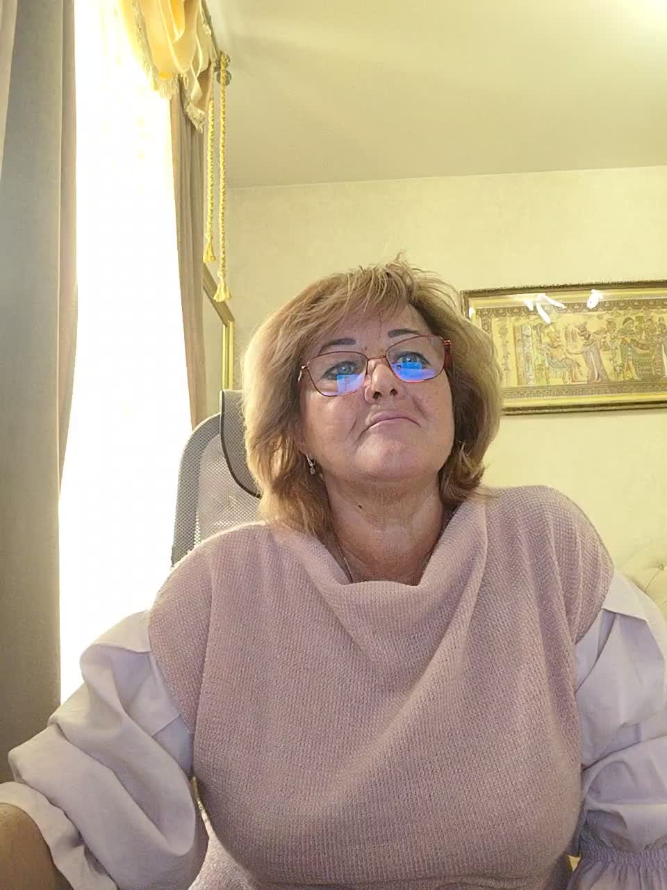 KarinkaSweet Adult Chat August 27, 2025