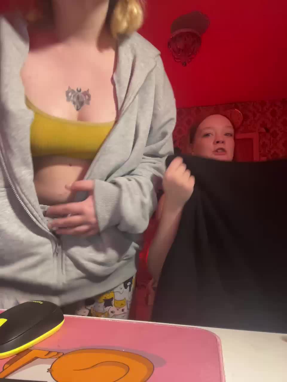 Radiants2 Adult Chat August 27, 2025