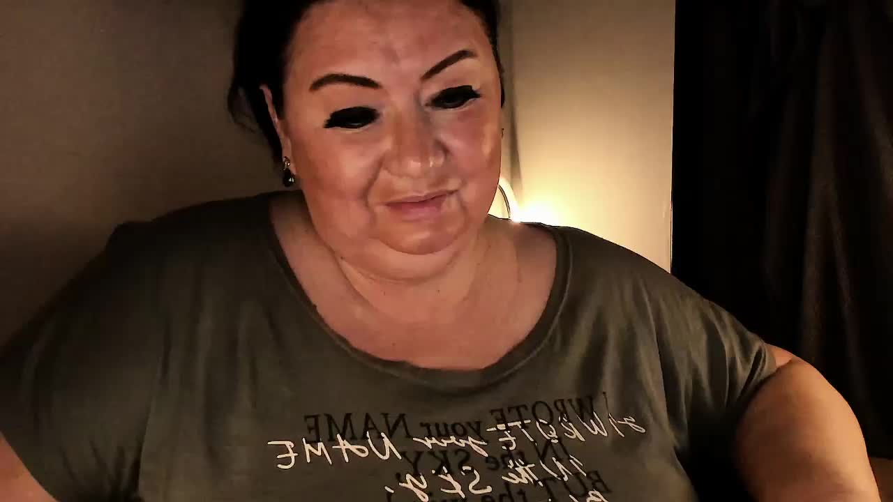 Alinahott1 Adult Chat August 27, 2025