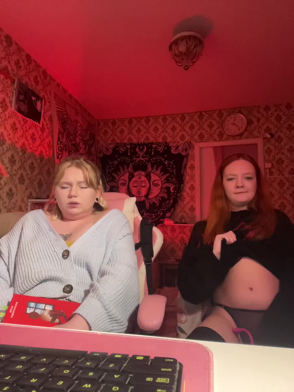 Radiants2 Adult Chat August 27, 2025