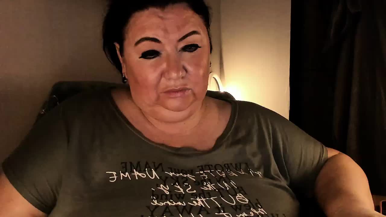 Alinahott1 Adult Chat August 27, 2025