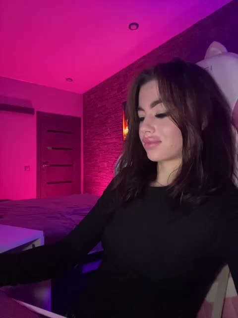 HotGirlEva Adult Chat August 28, 2025