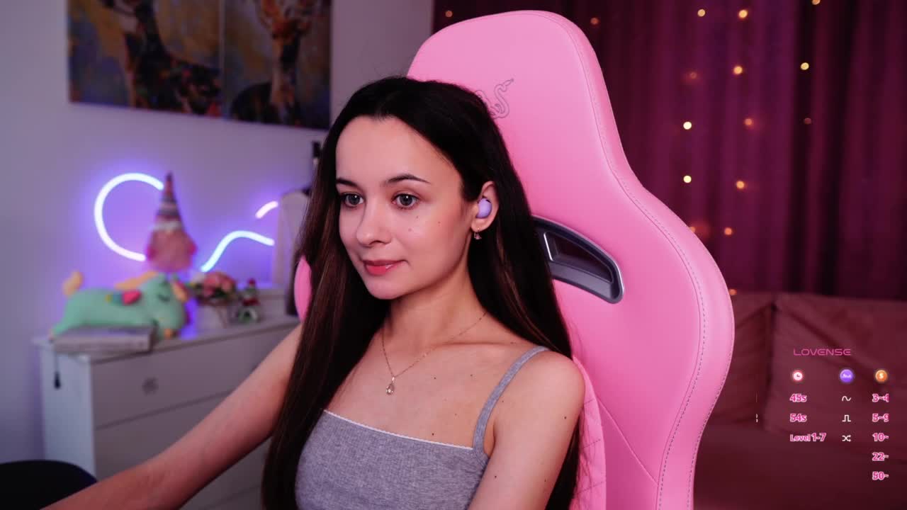 JuicyAngel Adult Chat August 27, 2025