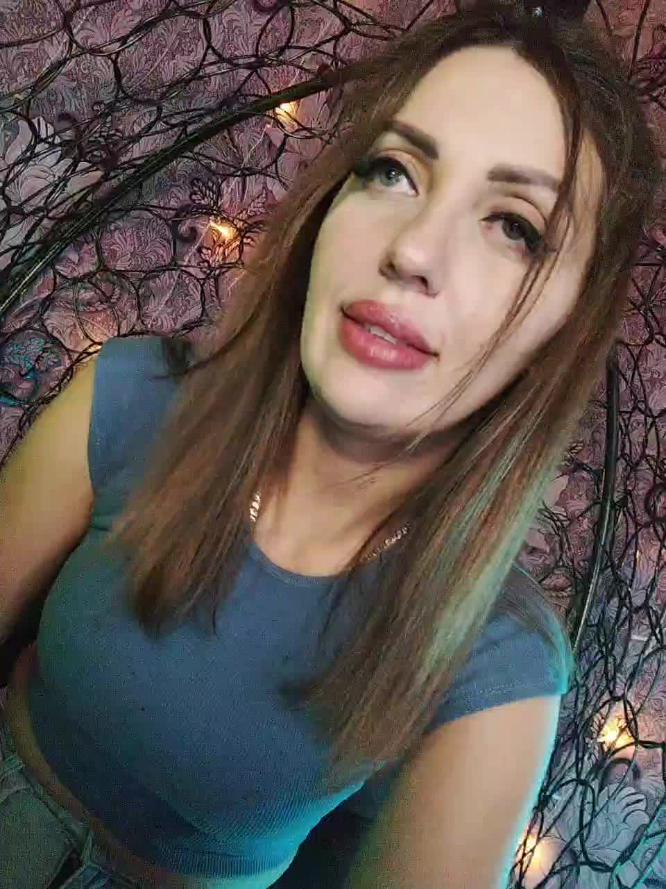 SexyKitty75-1 Adult Chat August 28, 2025