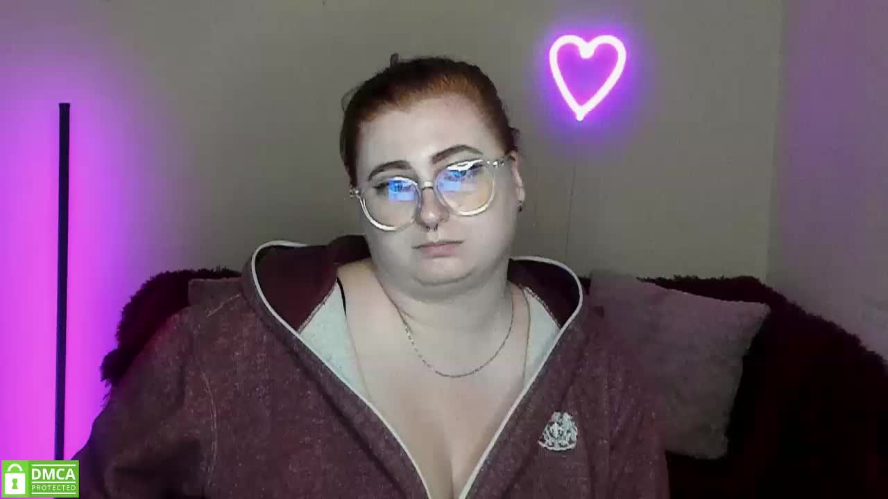 Aliciaredluv Adult Chat August 28, 2025