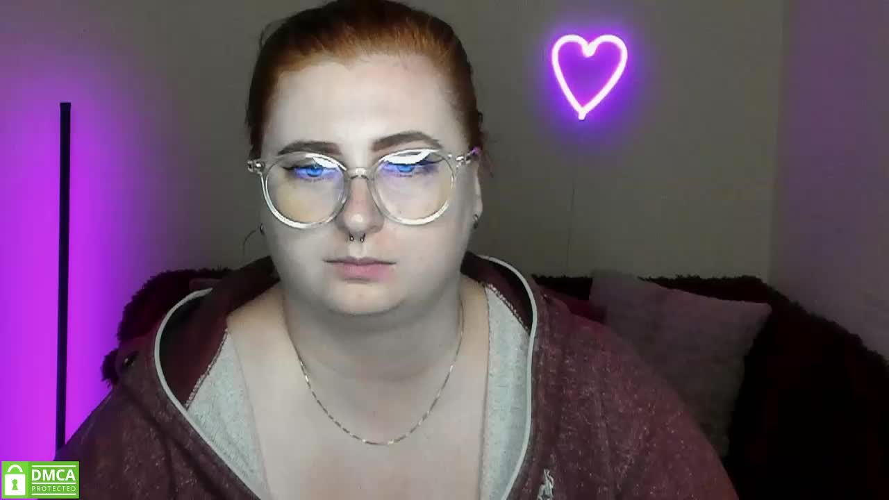 Aliciaredluv Adult Chat August 28, 2025