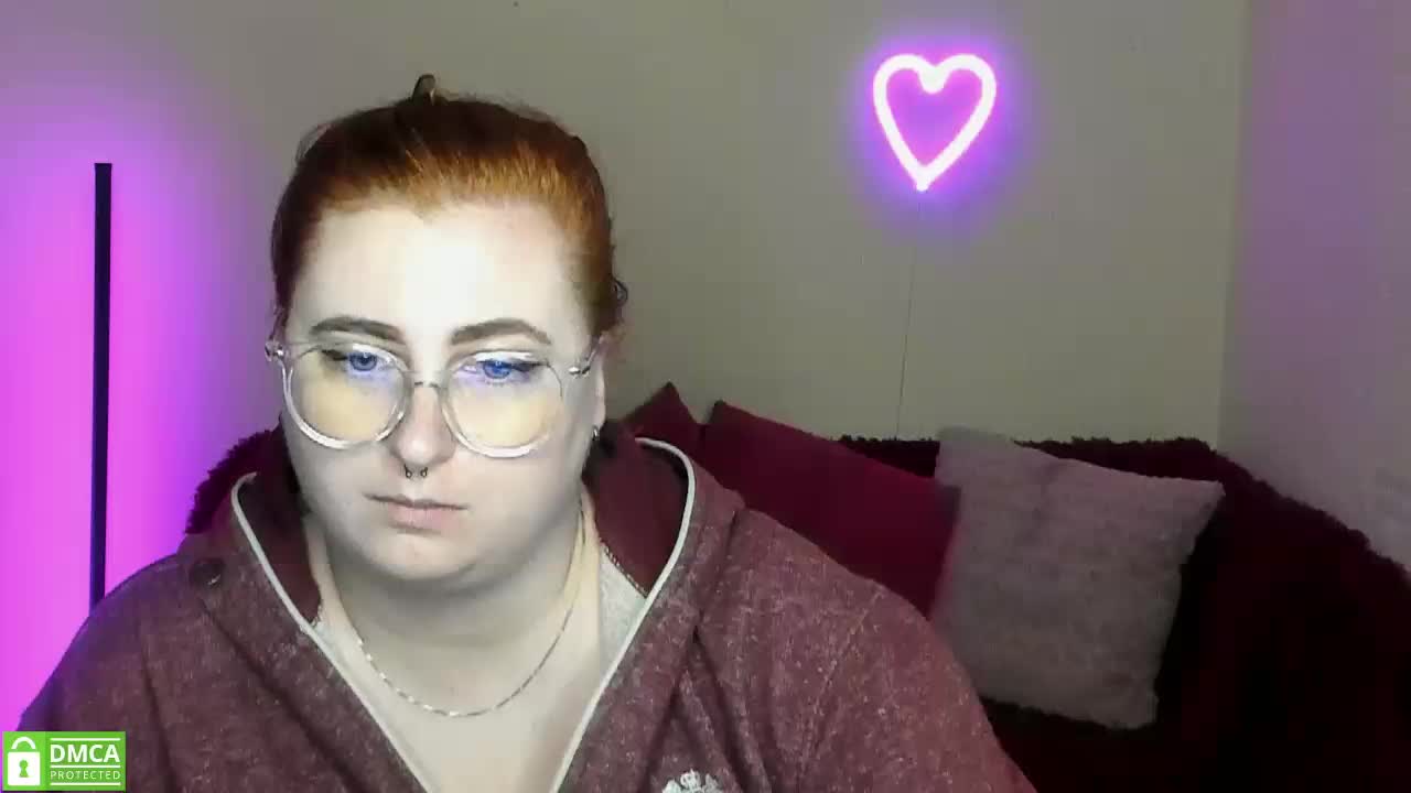 Aliciaredluv Adult Chat August 28, 2025