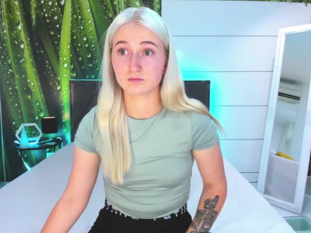 HollyTaillor Adult Chat August 28, 2025