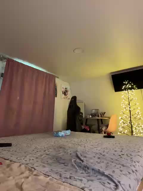 -MaybeBaby- Adult Chat August 28, 2025